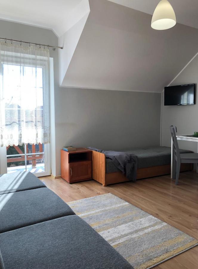 Pod Kasztanami Homestay *